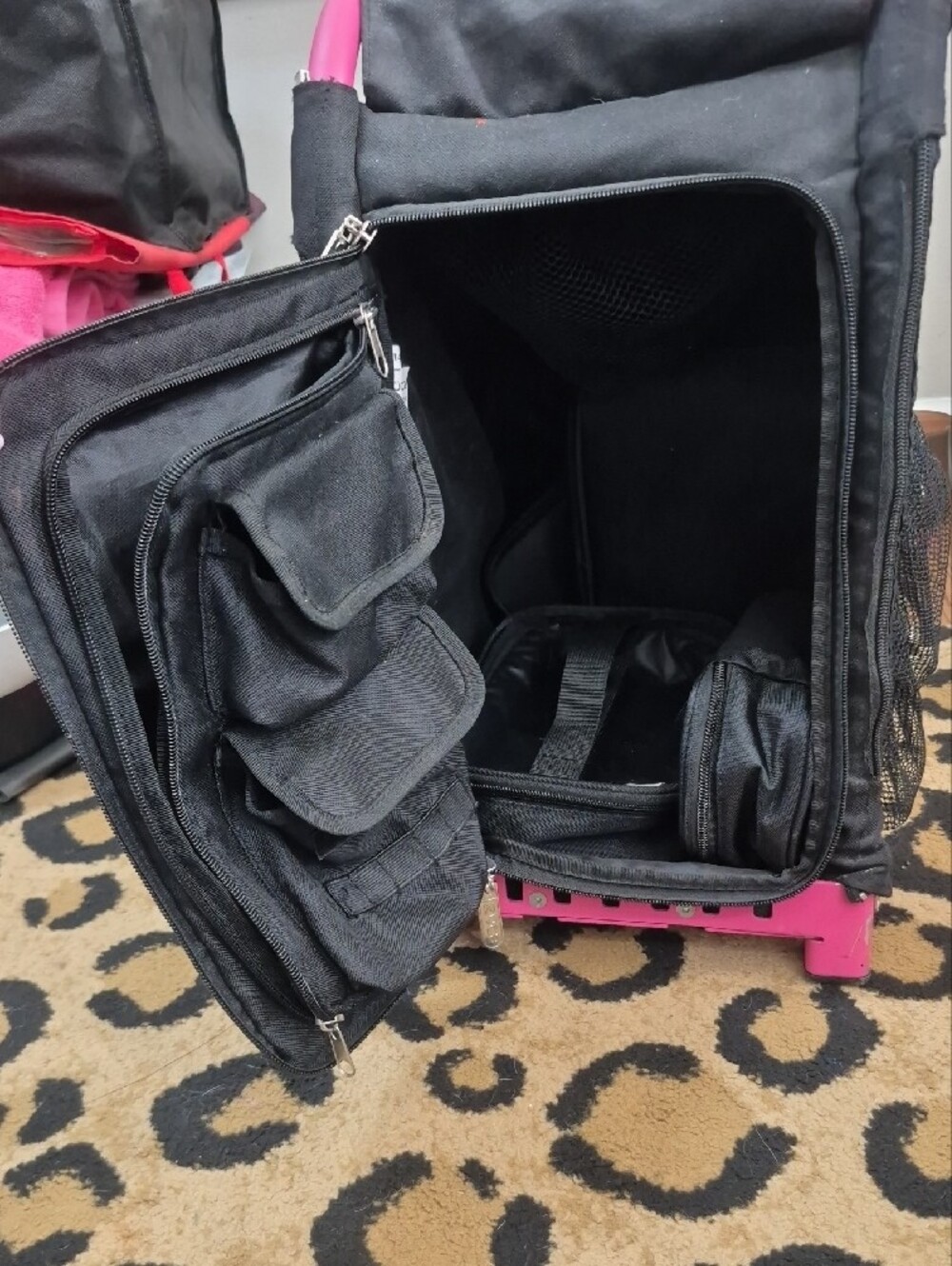 Zuca Travel Makeup or Craft Bag Black with Pink Frame - Picture 4 of 5